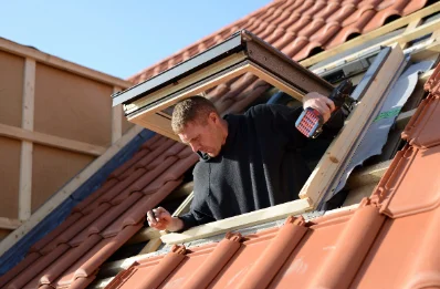 Pose de fenêtres de toit Velux à Saint-Yvi